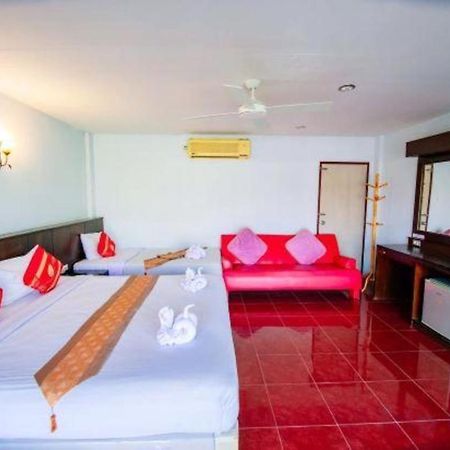 Oyo 343 Wanna Marine Hotel Patong Eksteriør billede