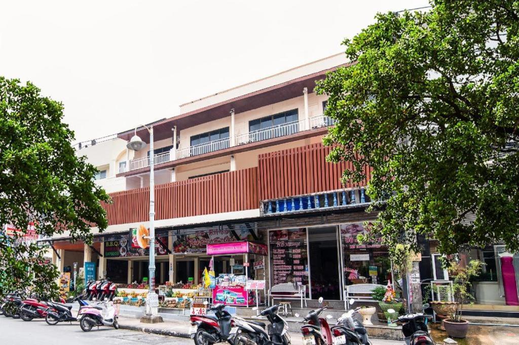 Oyo 343 Wanna Marine Hotel Patong Eksteriør billede