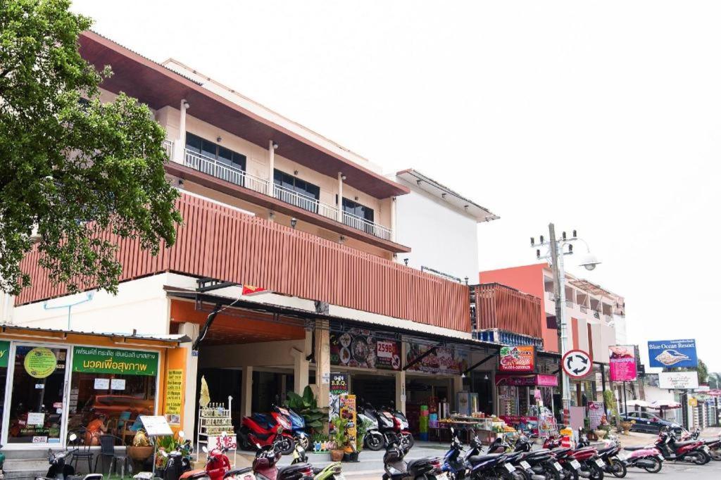 Oyo 343 Wanna Marine Hotel Patong Eksteriør billede