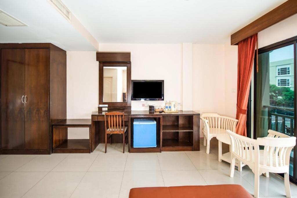 Oyo 343 Wanna Marine Hotel Patong Eksteriør billede
