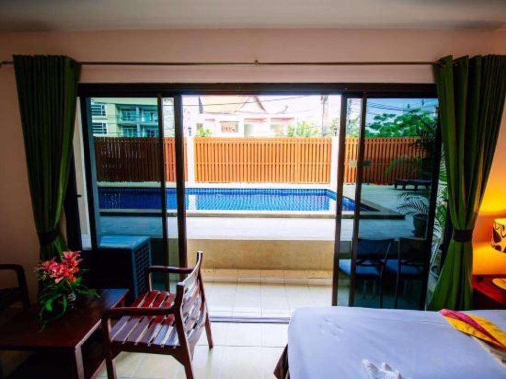 Oyo 343 Wanna Marine Hotel Patong Eksteriør billede